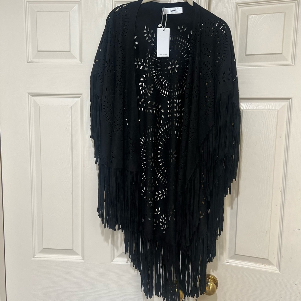 Women  Black Faux Suede Laser Cut   Poncho  Open Front Shawl Wrap Western One - Picture 4 of 12